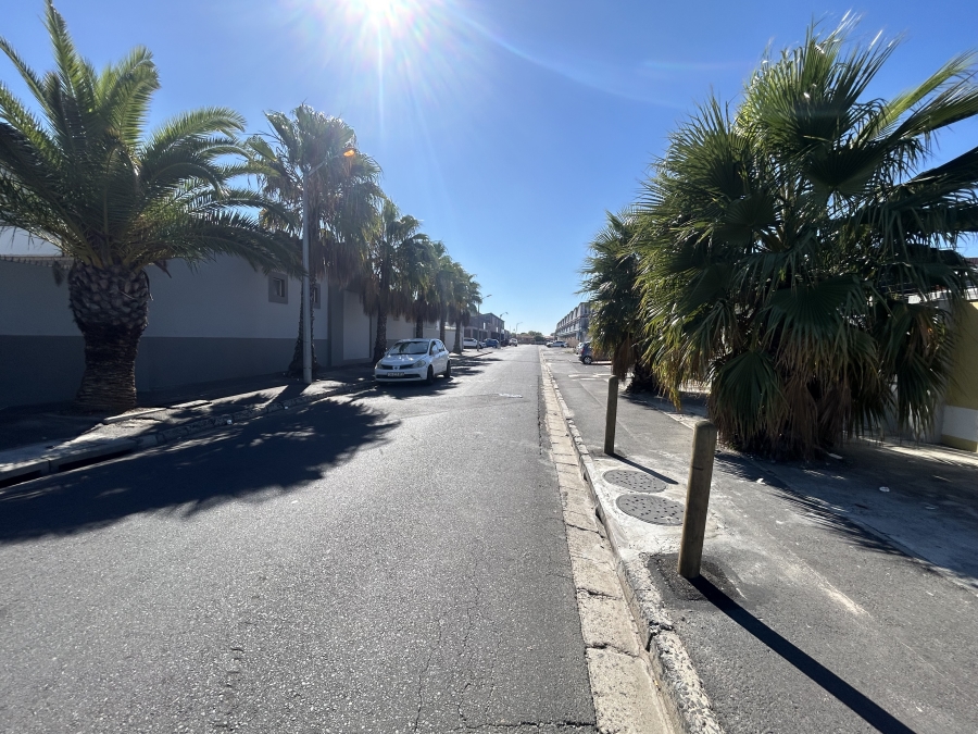 To Let Commercial Property for Rent in Maitland Western Cape